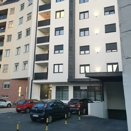 Amar 2 Apartment *